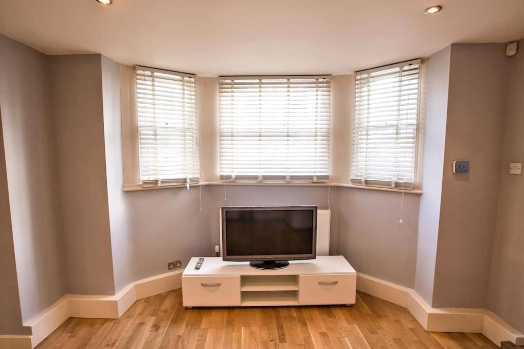 Charming Apartment In Deal Near The Beach & Town Dış mekan fotoğraf
